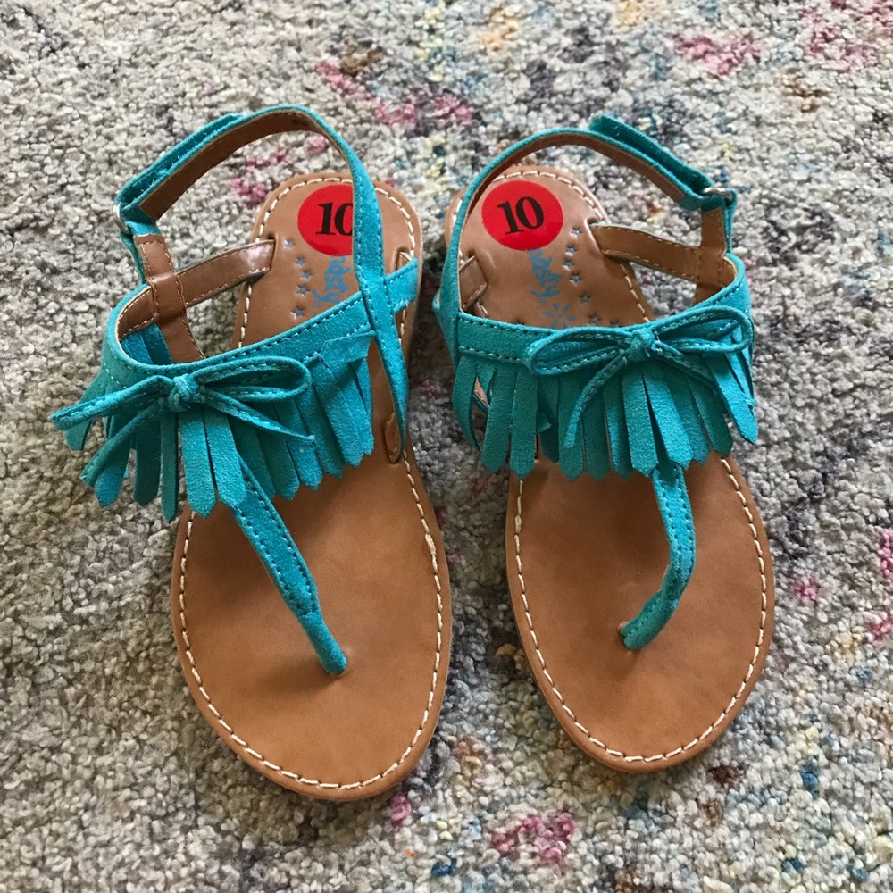 Girls sAndals